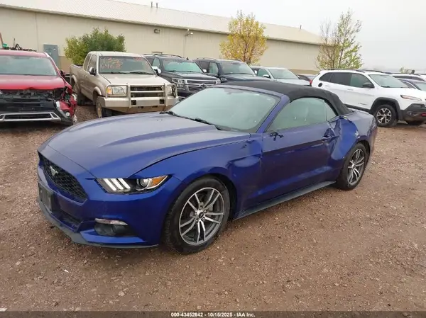 1FATP8UH2G5225661 2016 FORD MUSTANG - Image 2