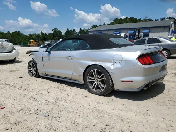 1FATP8UH2G5231945 2016 FORD MUSTANG - Image 2