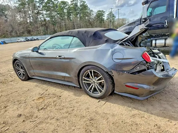 1FATP8UH2G5243383 2016 FORD MUSTANG - Image 2