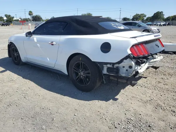 1FATP8UH2G5284631 2016 FORD MUSTANG - Image 2
