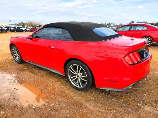 1FATP8UH2G5329521 2016 FORD MUSTANG - Image 2