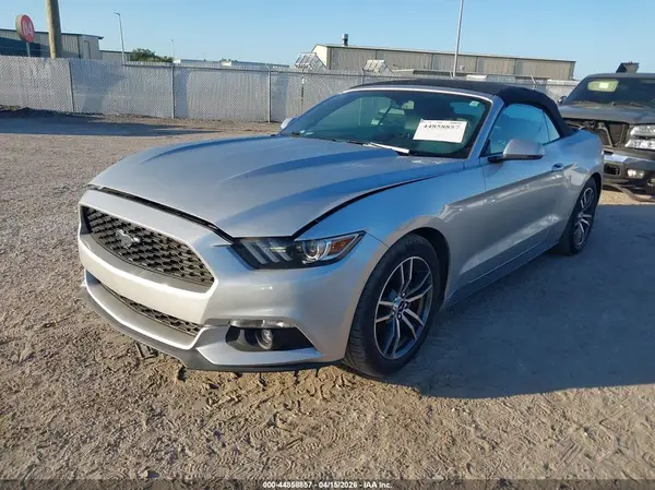 1FATP8UH2H5218288 2017 FORD MUSTANG - Image 2