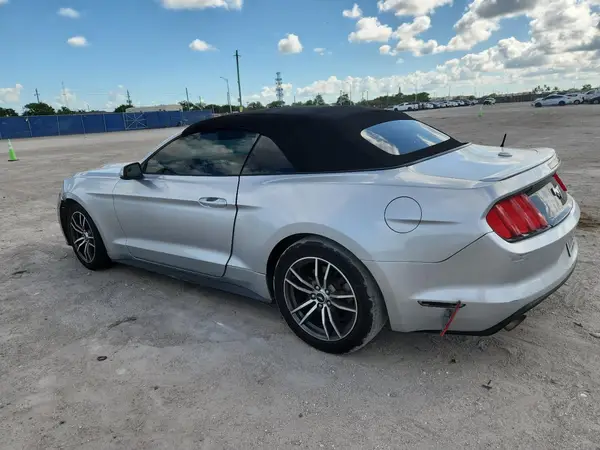 1FATP8UH2H5247967 2017 FORD MUSTANG - Image 2