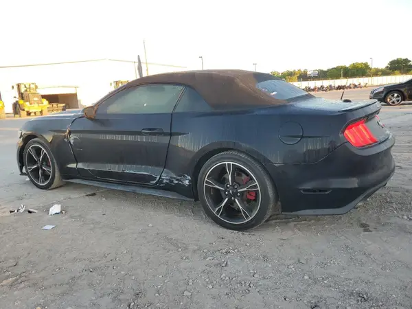 1FATP8UH2H5267393 2017 FORD MUSTANG - Image 2