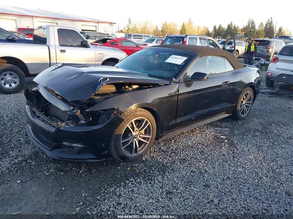 1FATP8UH2H5267474 2017 FORD MUSTANG - Image 2