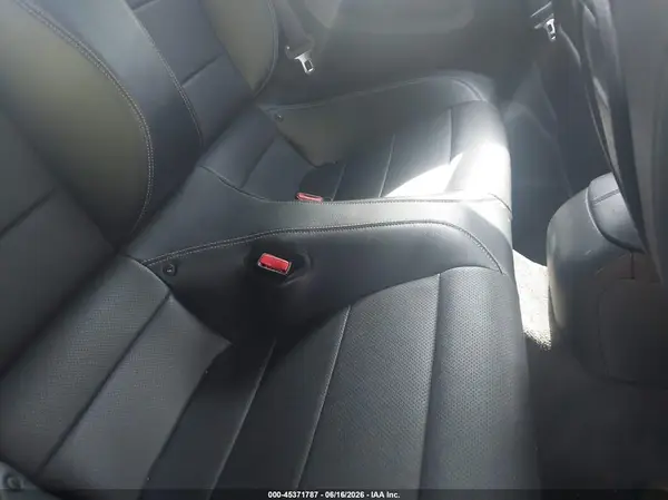 1FATP8UH2H5267619 2017 FORD MUSTANG - Image 8