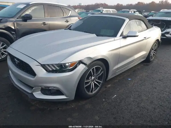 1FATP8UH2H5292830 2017 FORD MUSTANG - Image 2