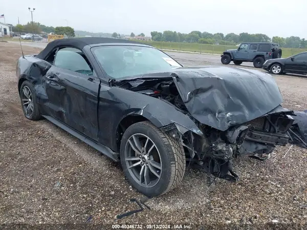 1FATP8UH2H5293914 2017 FORD MUSTANG - Image 1