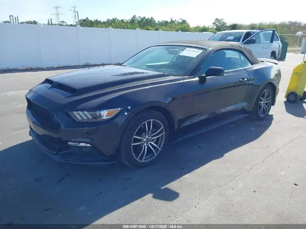 1FATP8UH2H5307472 2017 FORD MUSTANG - Image 2