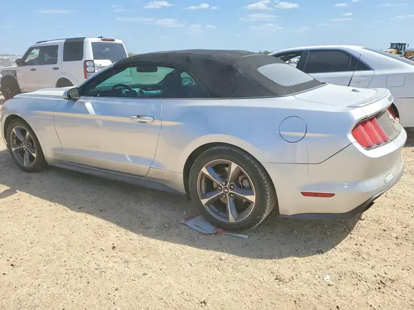 1FATP8UH2H5329925 2017 FORD MUSTANG - Image 2