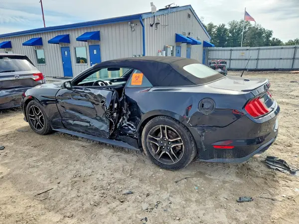 1FATP8UH2J5133117 2018 FORD MUSTANG - Image 2