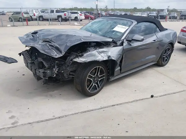 1FATP8UH2J5142996 2018 FORD MUSTANG - Image 2