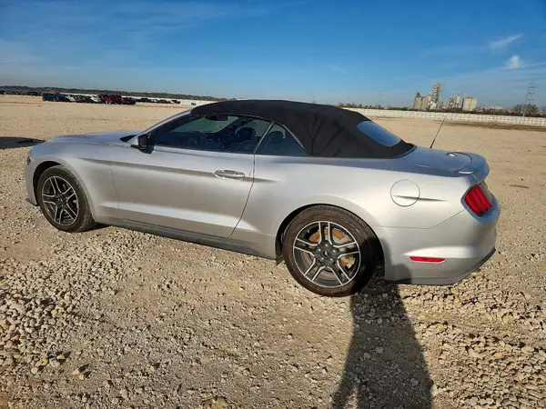 1FATP8UH2J5155540 2018 FORD MUSTANG - Image 2