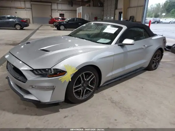 1FATP8UH2J5156459 2018 FORD MUSTANG - Image 2