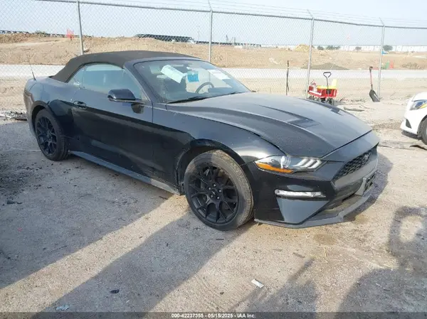 1FATP8UH2J5175707 2018 FORD MUSTANG - Image 1