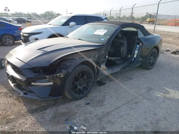 1FATP8UH2J5175707 2018 FORD MUSTANG - Image 2