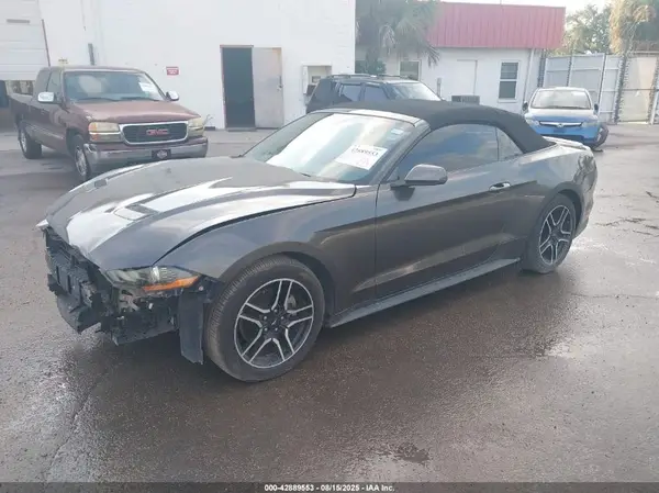 1FATP8UH2K5104301 2019 FORD MUSTANG - Image 2