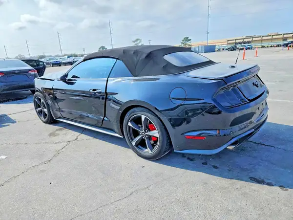 1FATP8UH2K5114665 2019 FORD MUSTANG - Image 2
