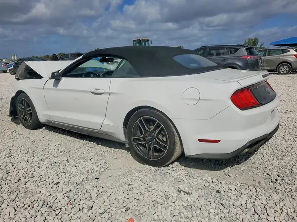 1FATP8UH2L5106342 2020 FORD MUSTANG - Image 2
