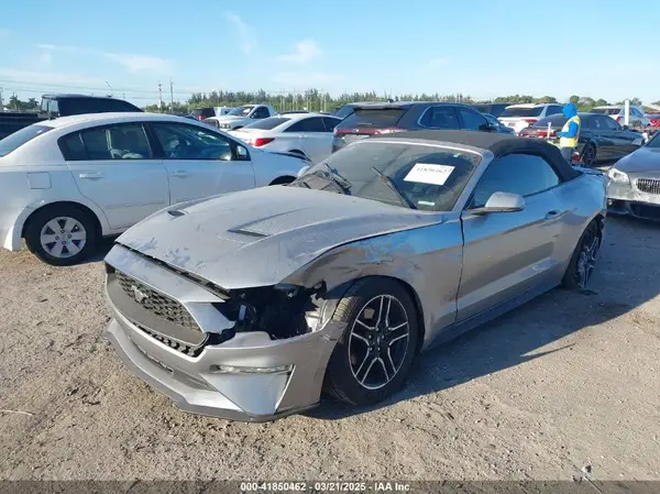1FATP8UH2L5112755 2020 FORD MUSTANG - Image 2