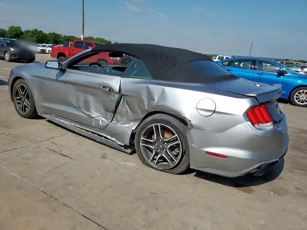 1FATP8UH2L5113078 2020 FORD MUSTANG - Image 2