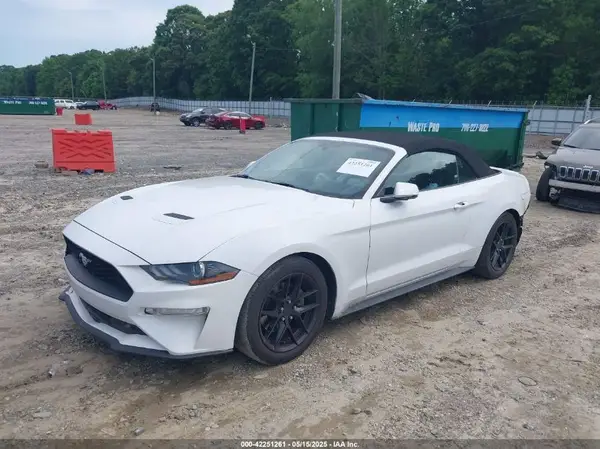 1FATP8UH2L5119009 2020 FORD MUSTANG - Image 2