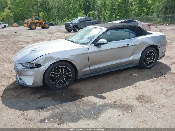 1FATP8UH2L5125991 2020 FORD MUSTANG - Image 2