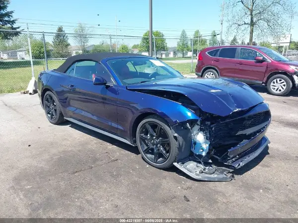 1FATP8UH2L5127689 2020 FORD MUSTANG - Image 1