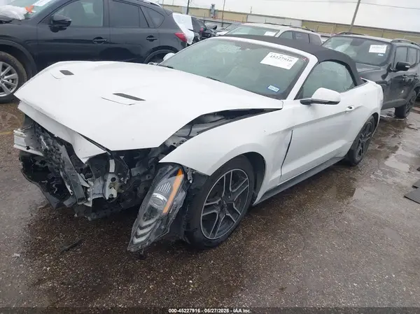 1FATP8UH2L5131743 2020 FORD MUSTANG - Image 2