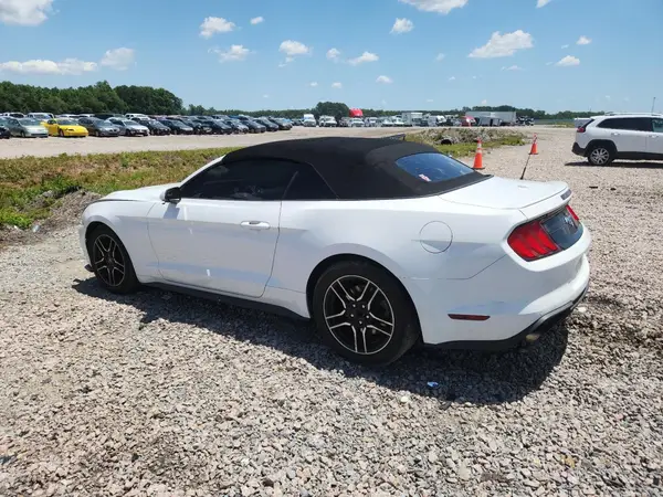 1FATP8UH2L5132083 2020 FORD MUSTANG - Image 2