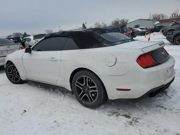 1FATP8UH2L5136876 2020 FORD MUSTANG - Image 2