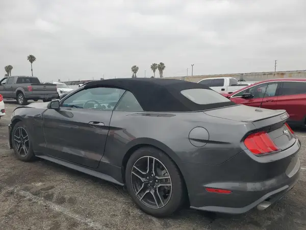 1FATP8UH2L5184720 2020 FORD MUSTANG - Image 2