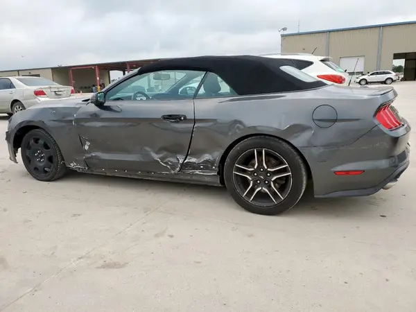 1FATP8UH2L5185558 2020 FORD MUSTANG - Image 2