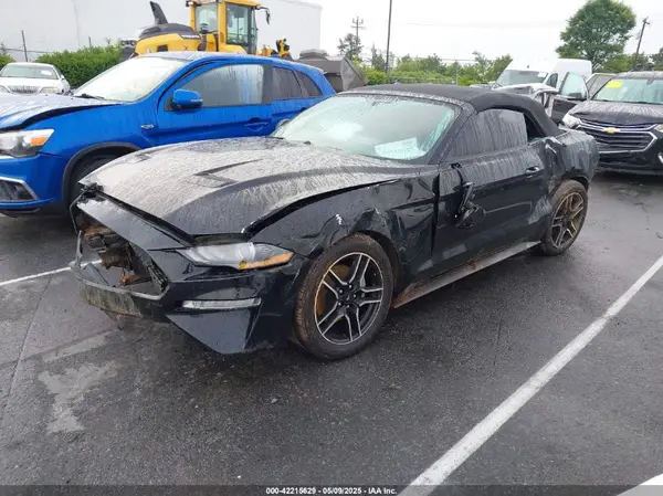 1FATP8UH2L5186127 2020 FORD MUSTANG - Image 2
