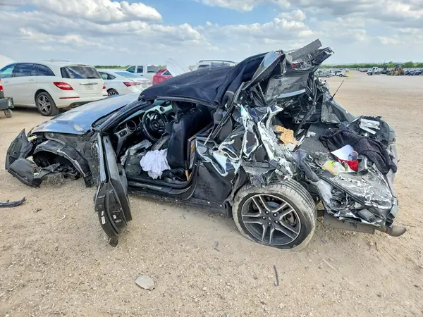 1FATP8UH2M5120694 2021 FORD MUSTANG - Image 2