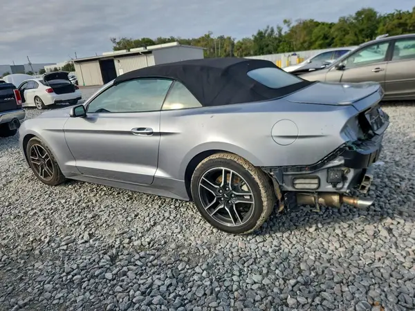 1FATP8UH2N5101886 2022 FORD MUSTANG - Image 2