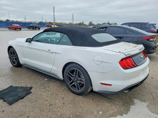 1FATP8UH2N5102794 2022 FORD MUSTANG - Image 2