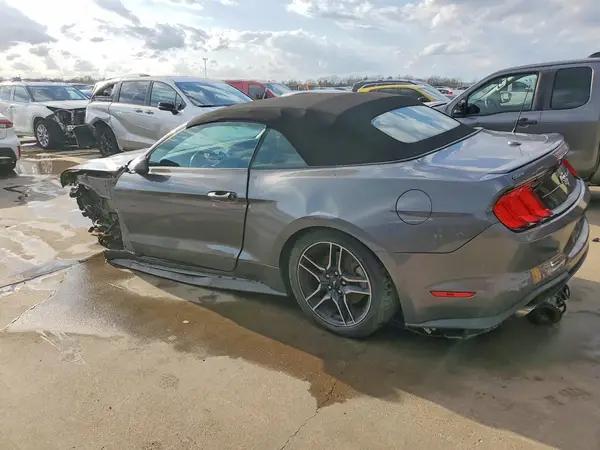 1FATP8UH2N5103816 2022 FORD MUSTANG - Image 2