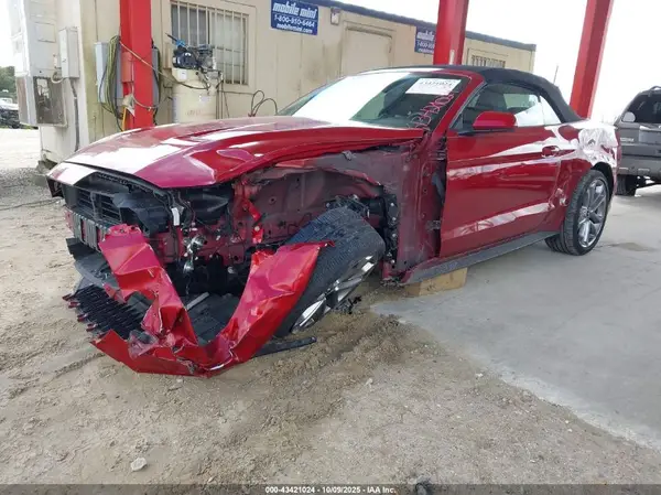 1FATP8UH2N5134953 2022 FORD MUSTANG - Image 2