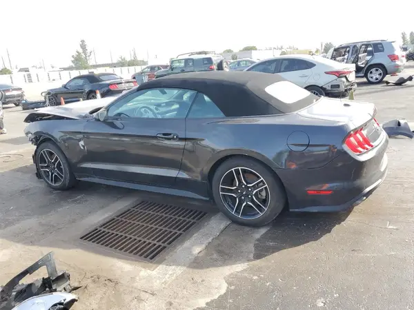 1FATP8UH2N5147833 2022 FORD MUSTANG - Image 2
