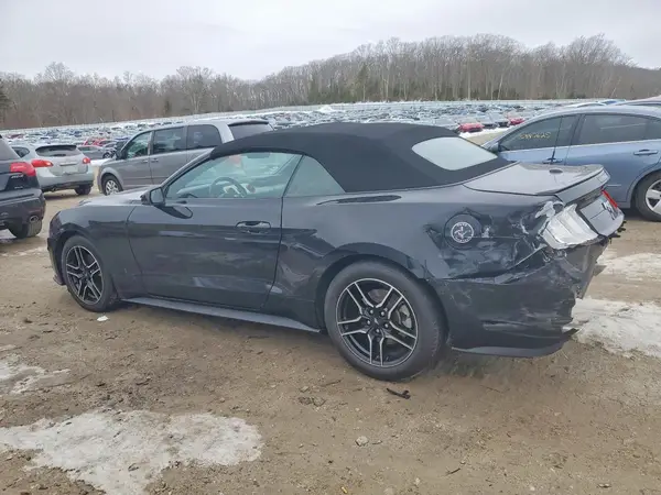 1FATP8UH2P5111062 2023 FORD MUSTANG - Image 2