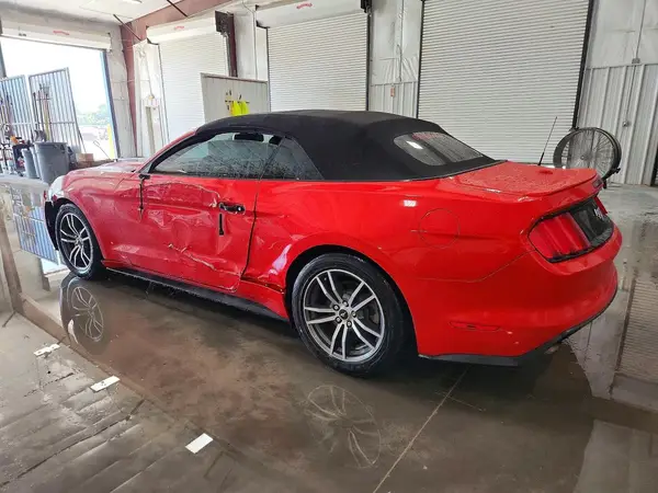 1FATP8UH3G5217178 2016 FORD MUSTANG - Image 2