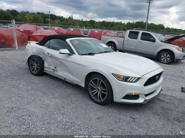 1FATP8UH3G5217262 2016 FORD MUSTANG - Image 1