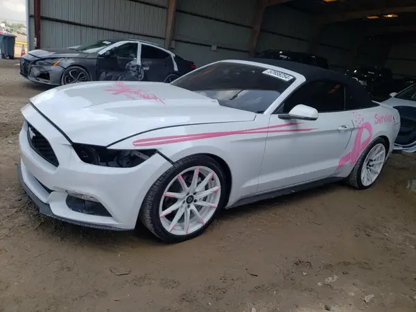 1FATP8UH3G5226916 2016 FORD MUSTANG - Image 1