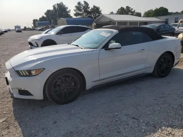 1FATP8UH3G5273704 2016 FORD MUSTANG - Image 1