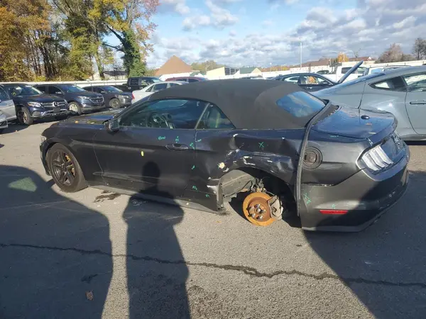 1FATP8UH3G5309780 2016 FORD MUSTANG - Image 2