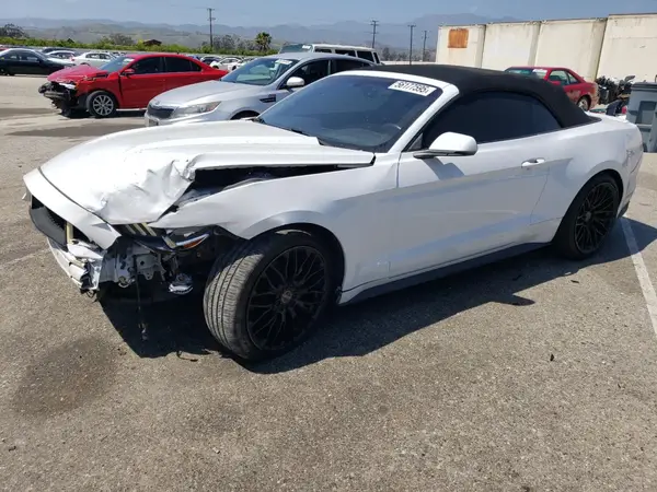 1FATP8UH3G5328944 2016 FORD MUSTANG - Image 1