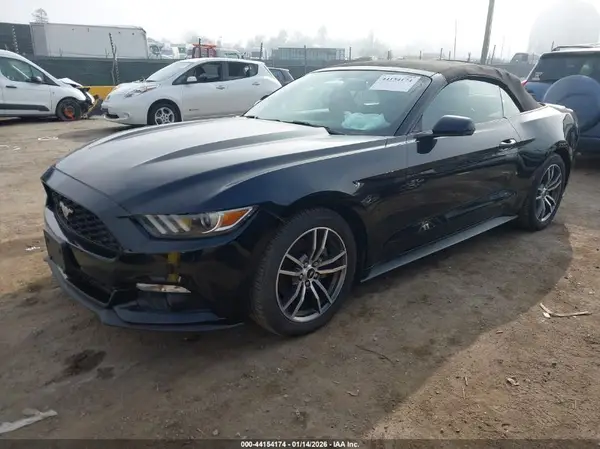 1FATP8UH3H5204240 2017 FORD MUSTANG - Image 2