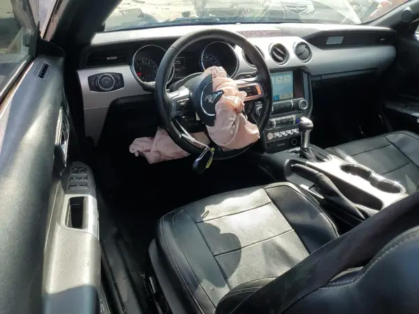 1FATP8UH3H5205078 2017 FORD MUSTANG - Image 8