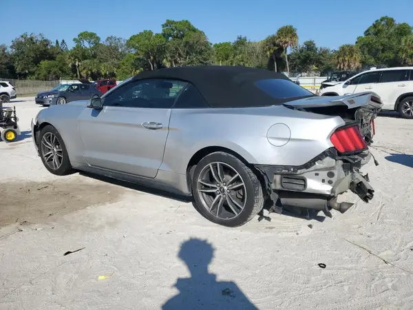 1FATP8UH3H5245239 2017 FORD MUSTANG - Image 2